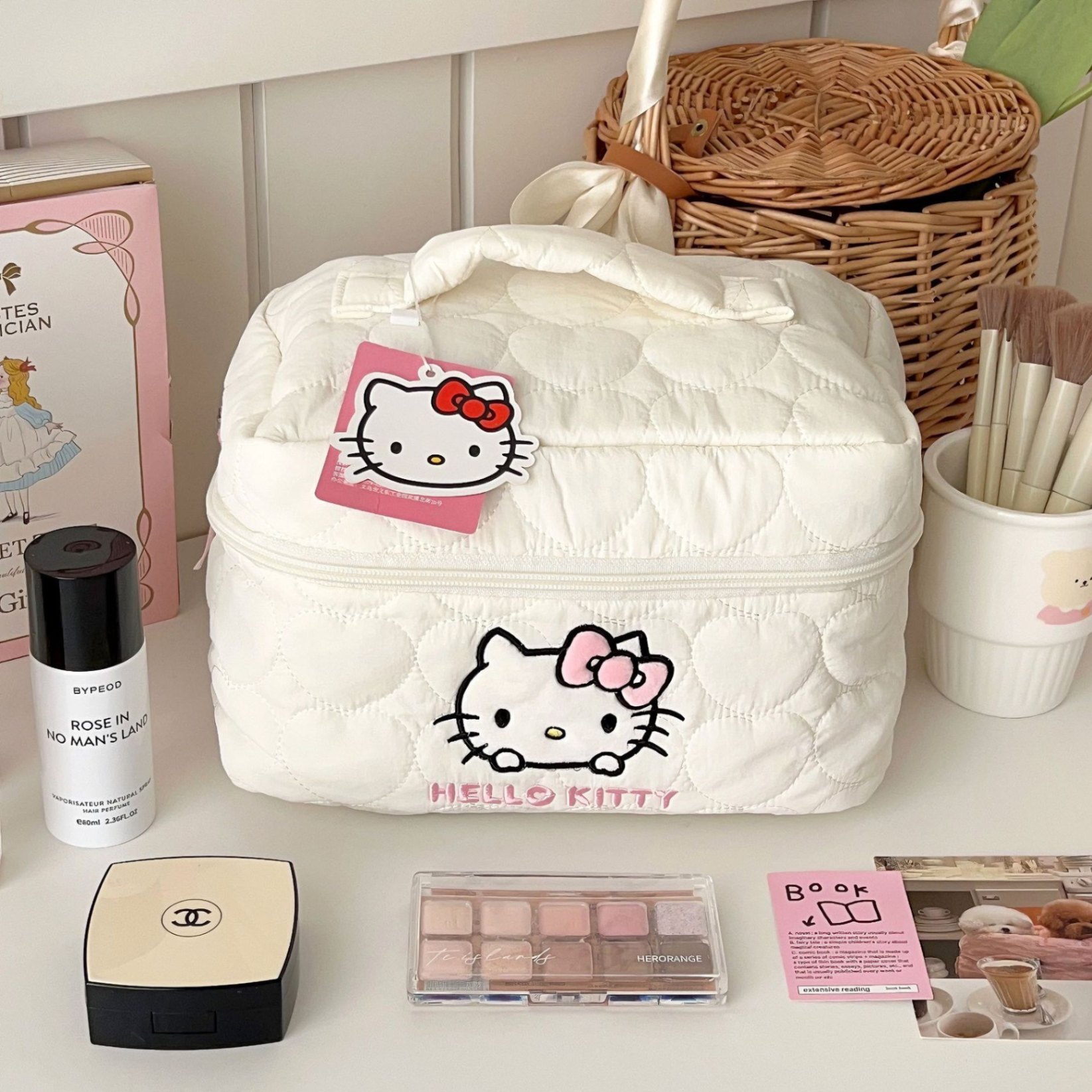 Túi đựng mĩ phẩm hình thêu Hello Kitty