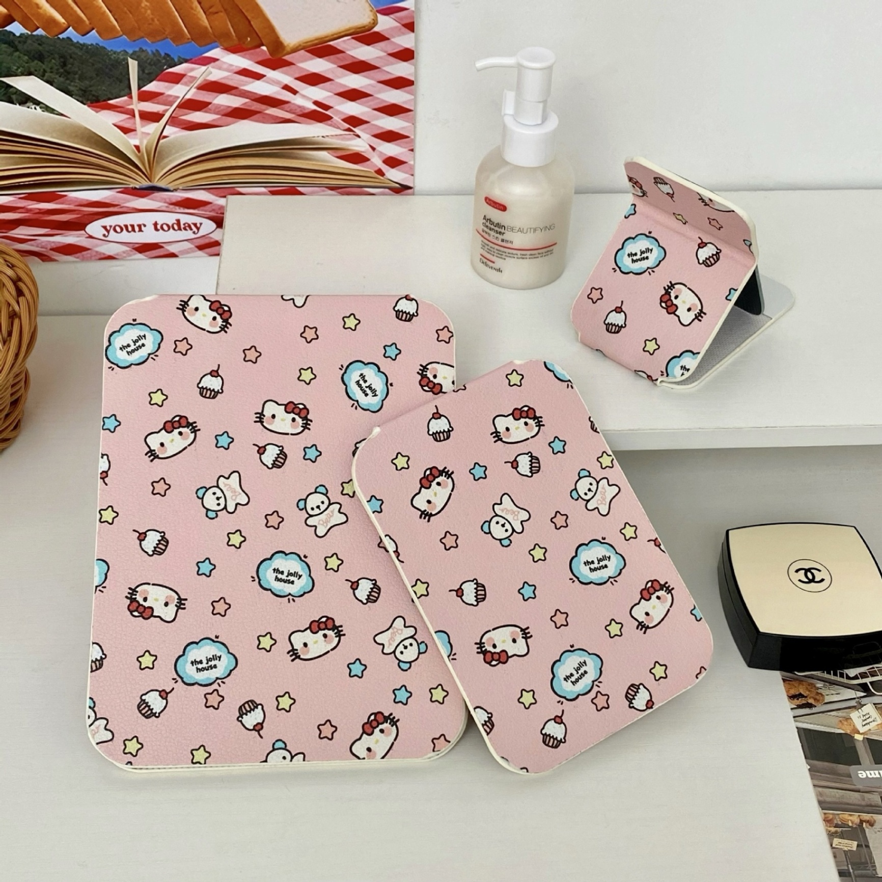 Gương gập bọc da Hello Kitty