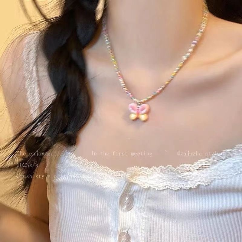 Vòng cổ hạt nhựa Butterfly