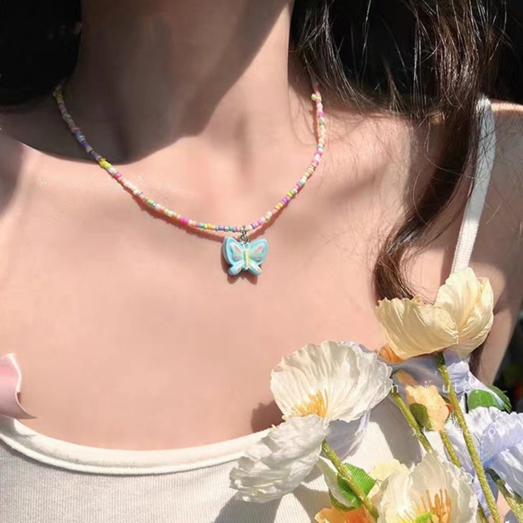 Vòng cổ hạt nhựa Butterfly