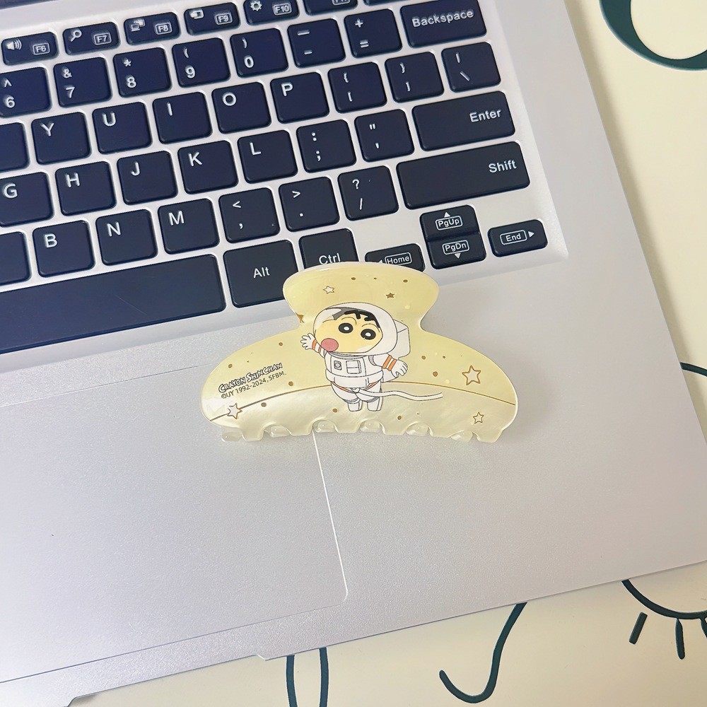 Kẹp càng cua Shinchan (8cm)