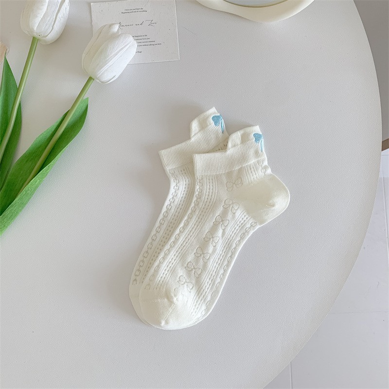 Tất ngắn cổ gót thêu nơ