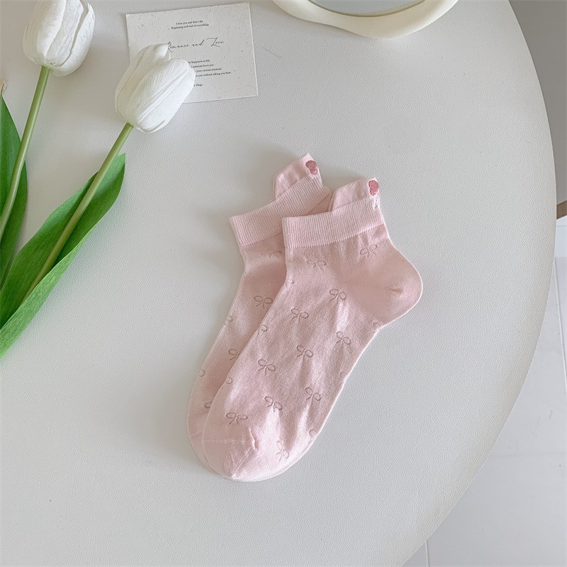 Tất ngắn cổ gót thêu nơ