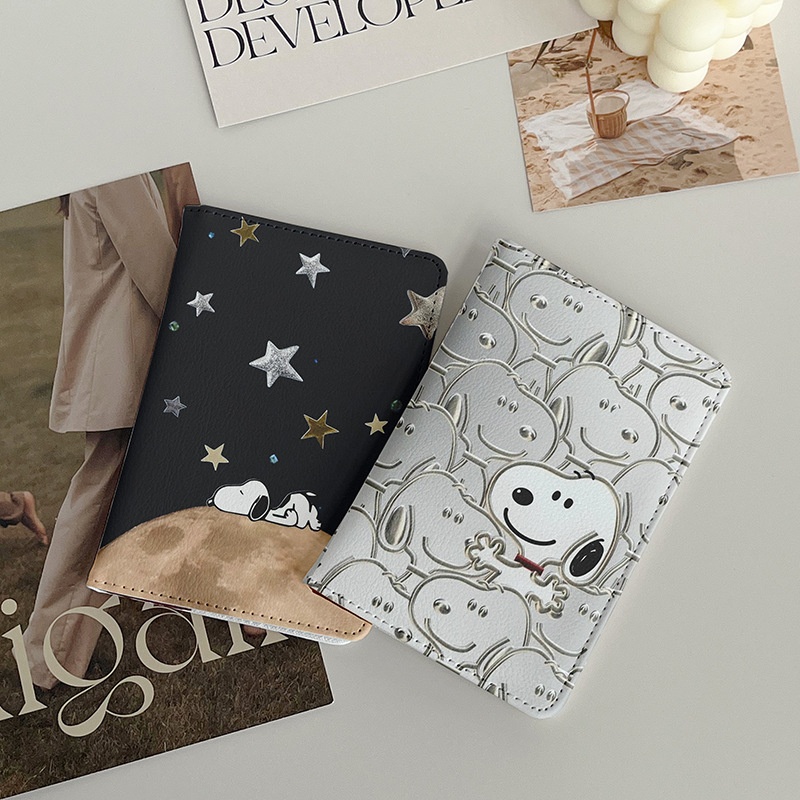 Vỏ passport Snoopy