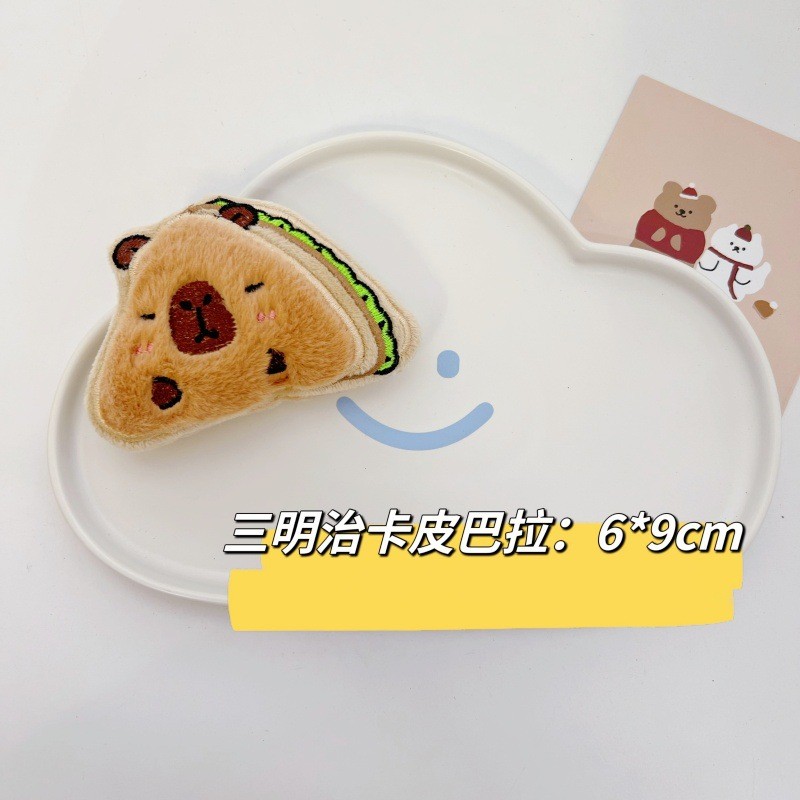 Pin cài áo bông Capybara cosplay đồ ăn