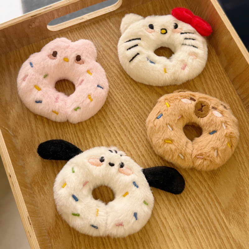 Pin cài áo bông Donut (8cm)