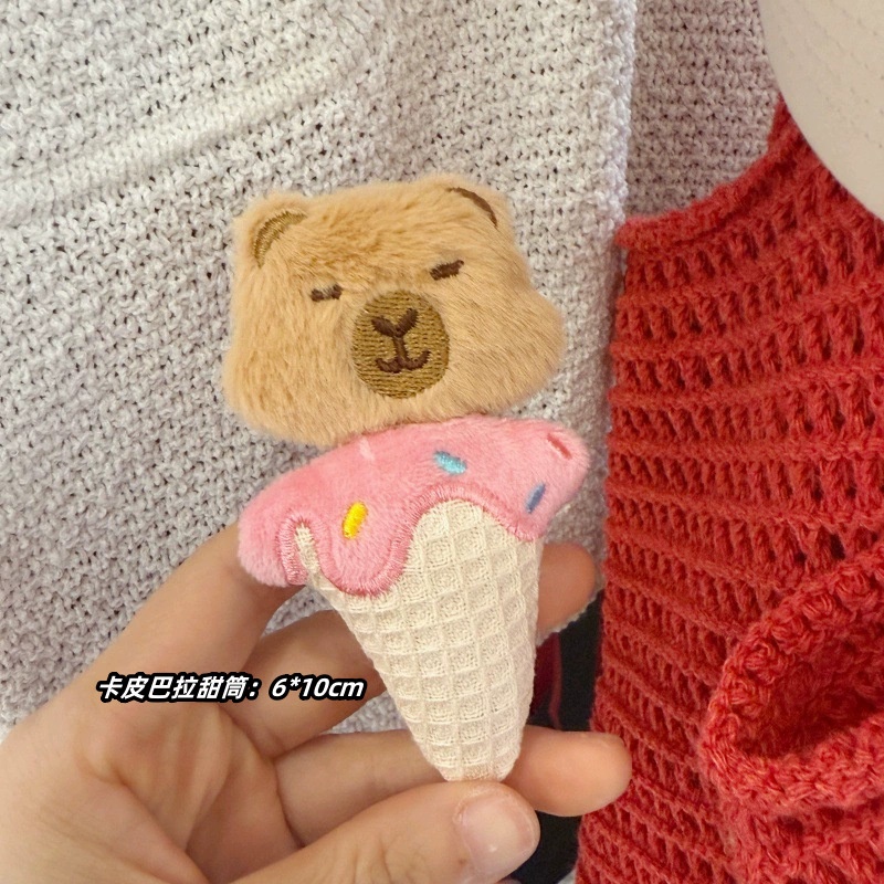 Pin cài áo bông Capybara cosplay đồ ăn