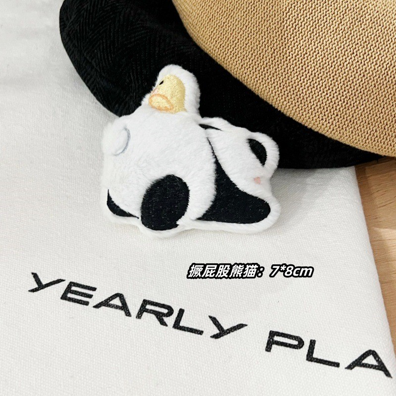 Pin cài áo bông Panda