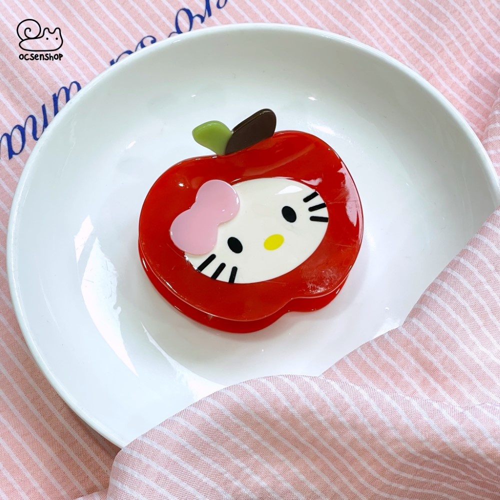 Kẹp càng cua Hello Kitty cosplay táo (8cm)