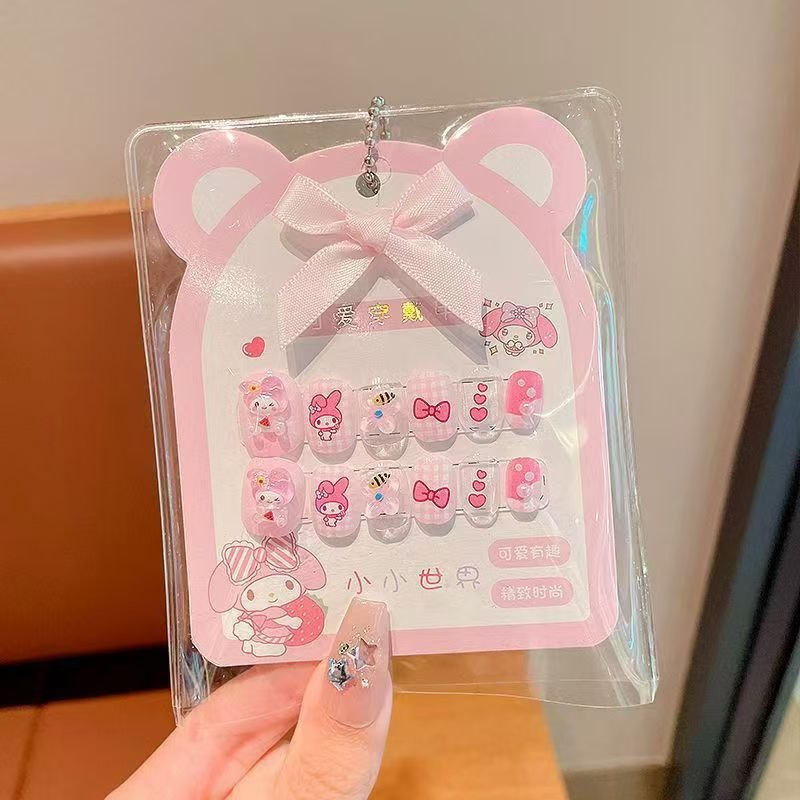 Nail giả trẻ em