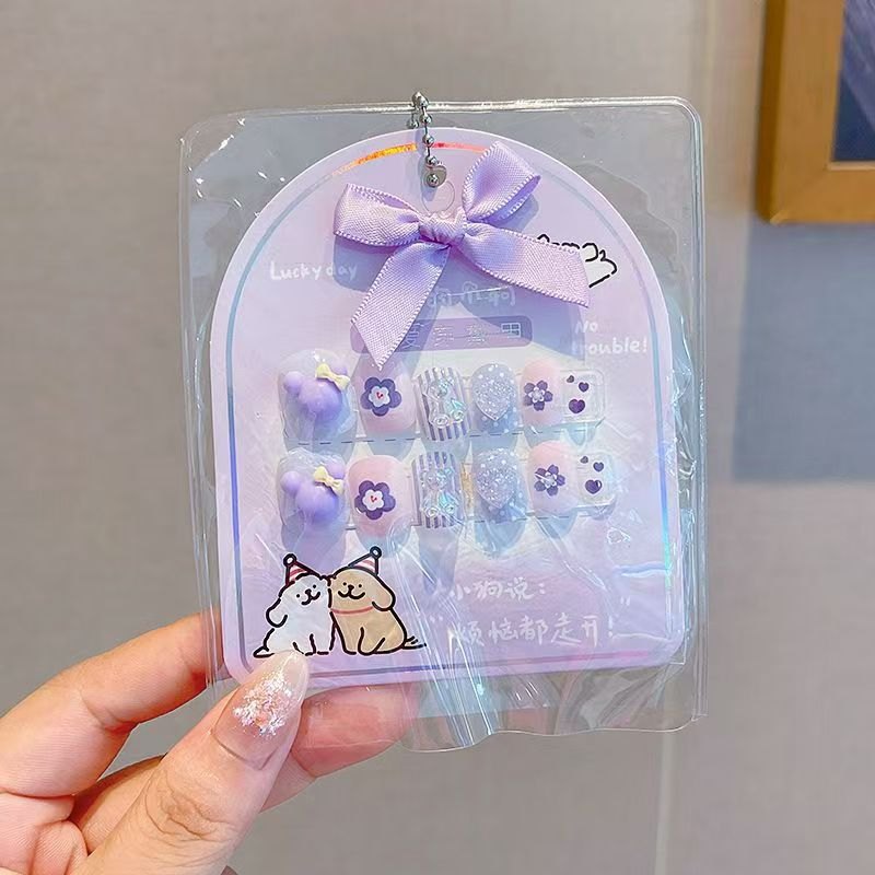 Nail giả trẻ em