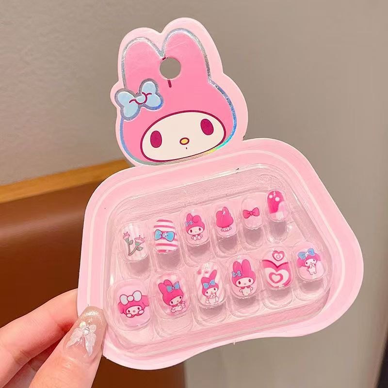 Nail giả trẻ em