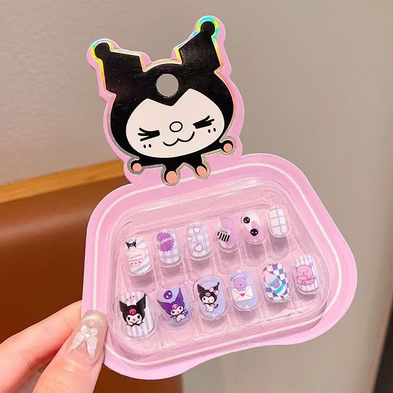 Nail giả trẻ em