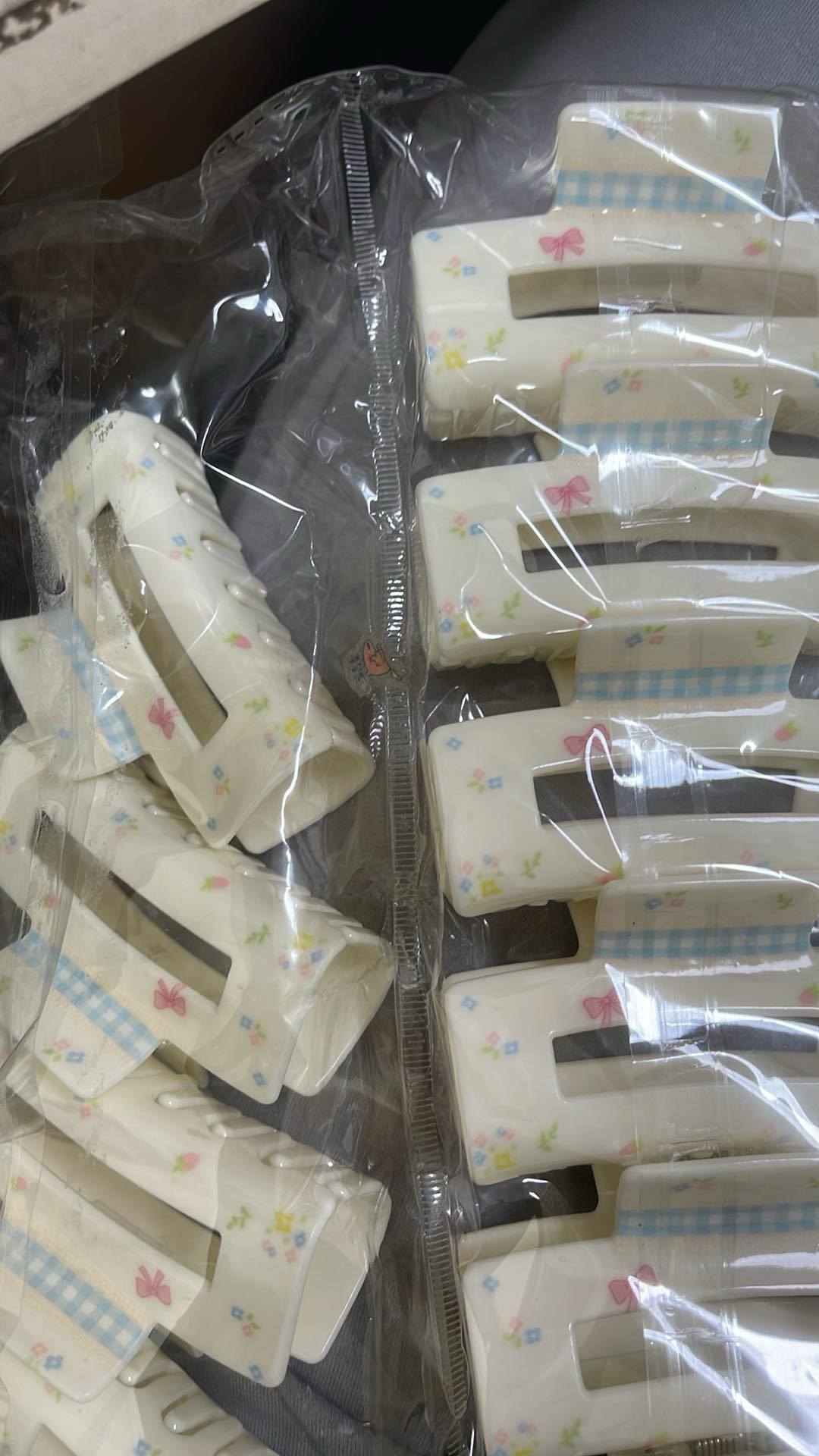 Kẹp càng cua họa tiết kẻ ô (7cm)