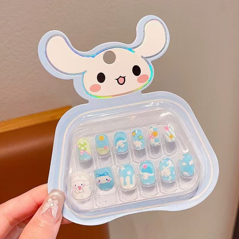 Nail giả trẻ em