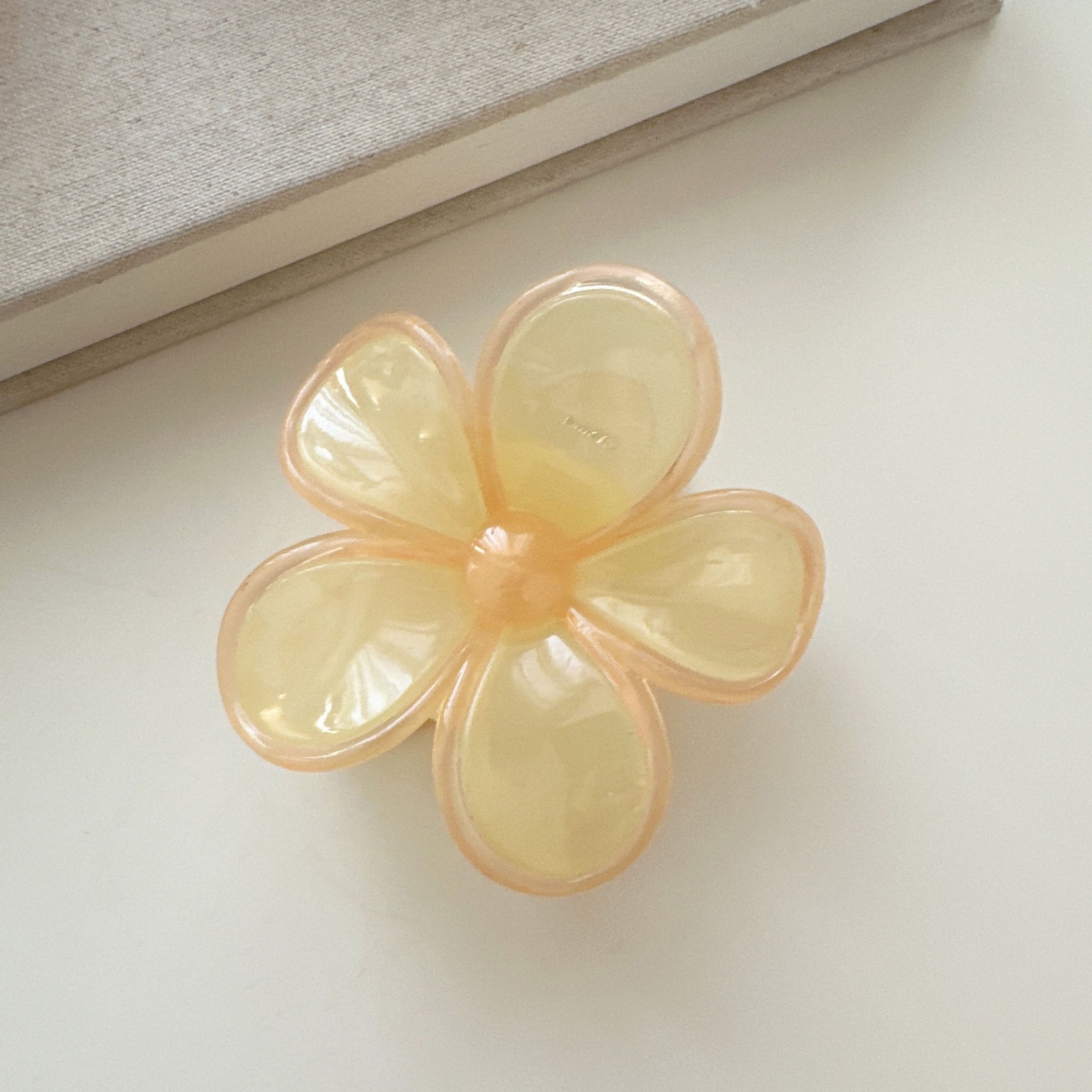 Kẹp càng cua Hoa 5 cánh viền màu (7,5cm)