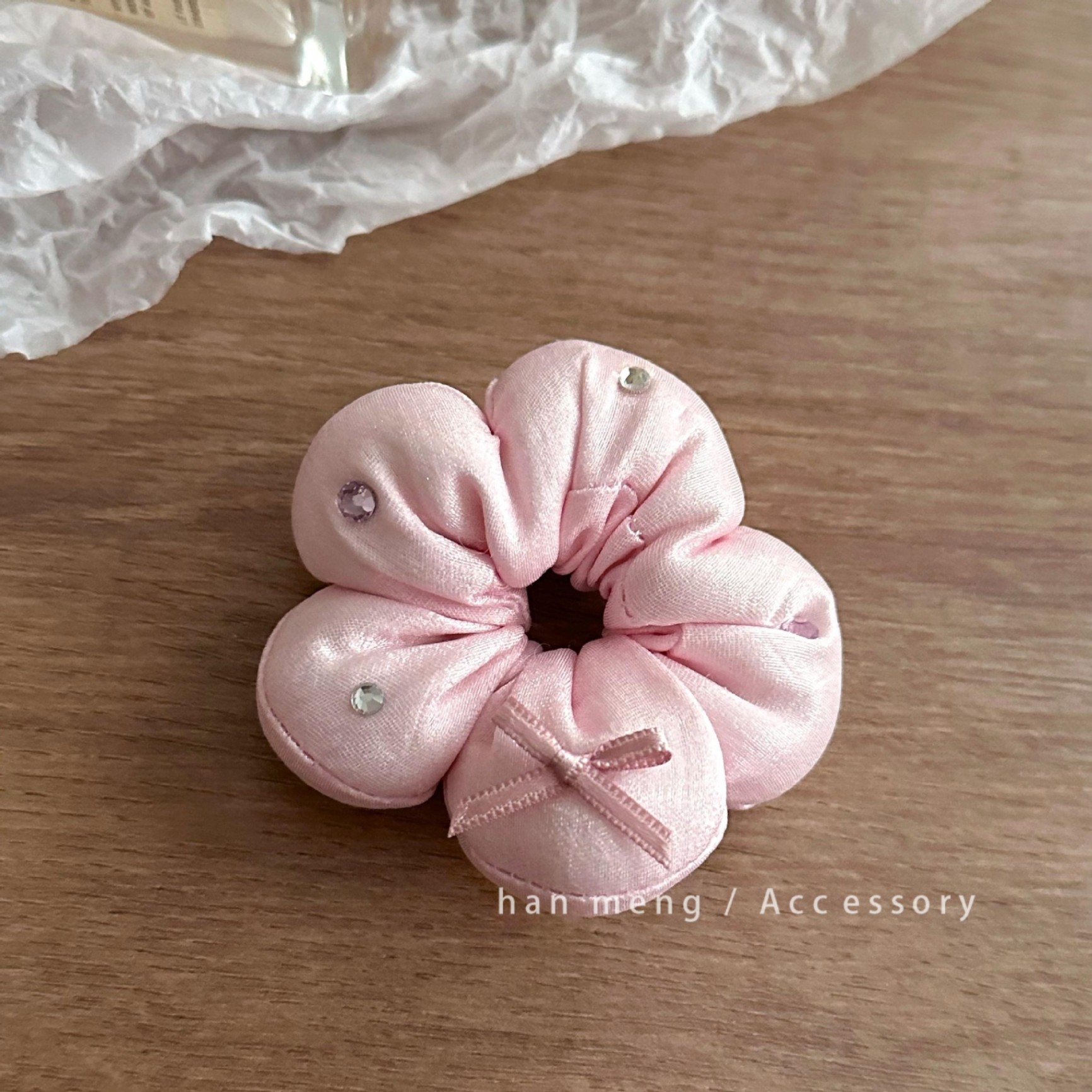 Scrunchie hoa bông phồng họa tiết
