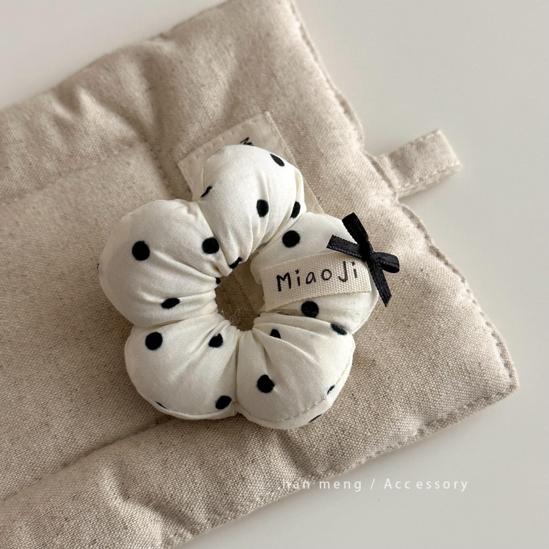 Scrunchie hoa bông phồng họa tiết