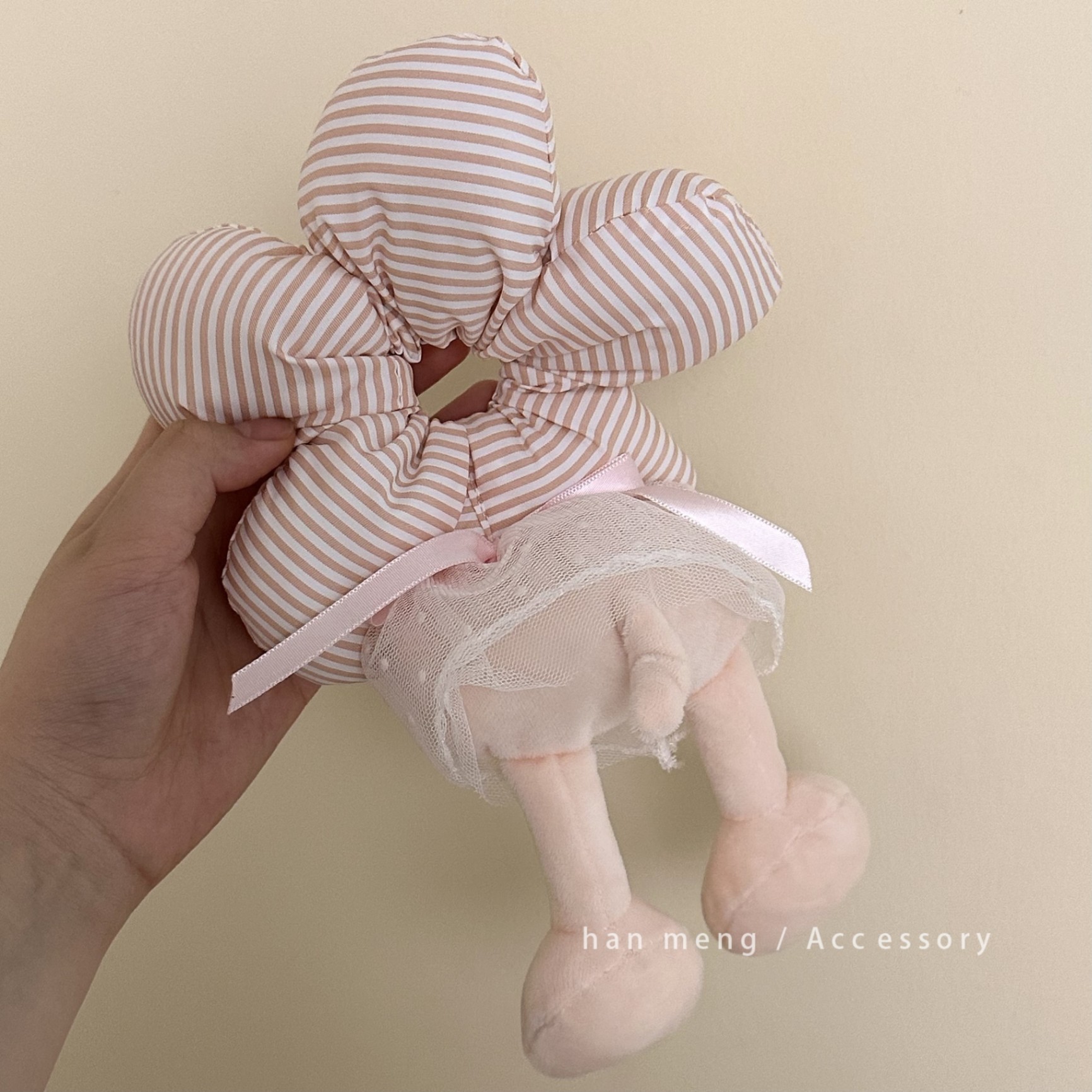 Scrunchie Hoa bông có chân