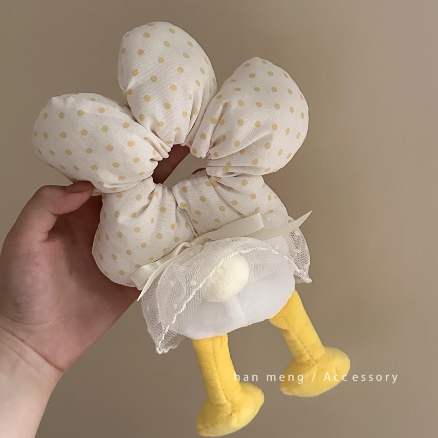 Scrunchie Hoa bông có chân