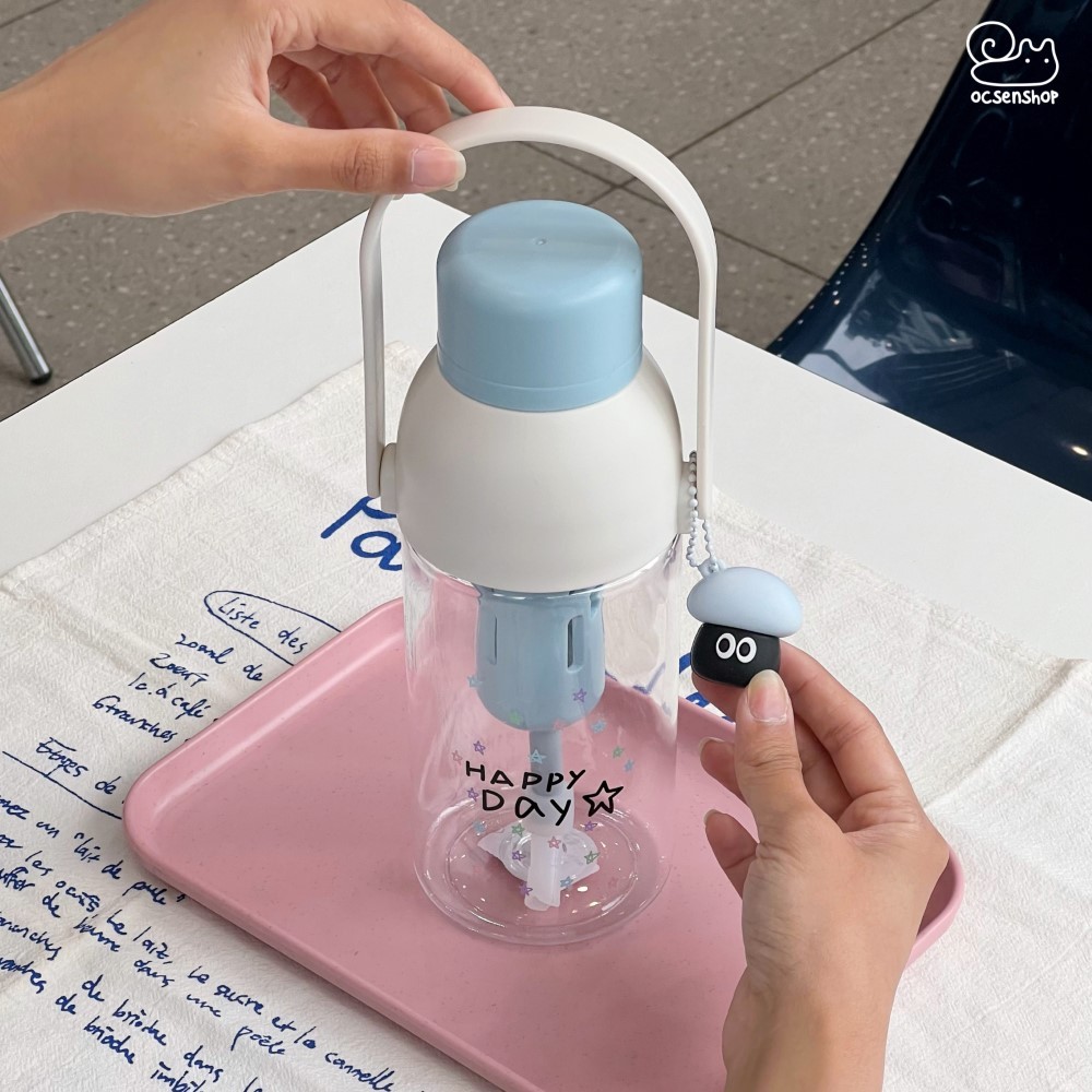 Bình nhựa có quai xách kèm móc nấm (700ml)