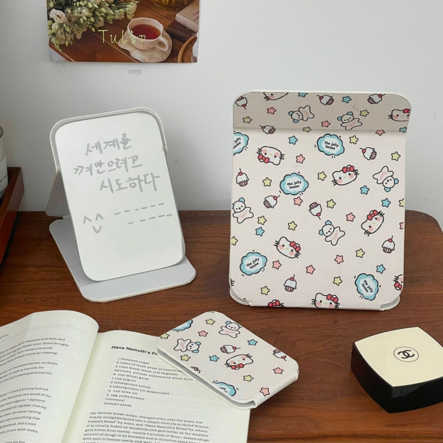 Gương gập bọc da Hello Kitty
