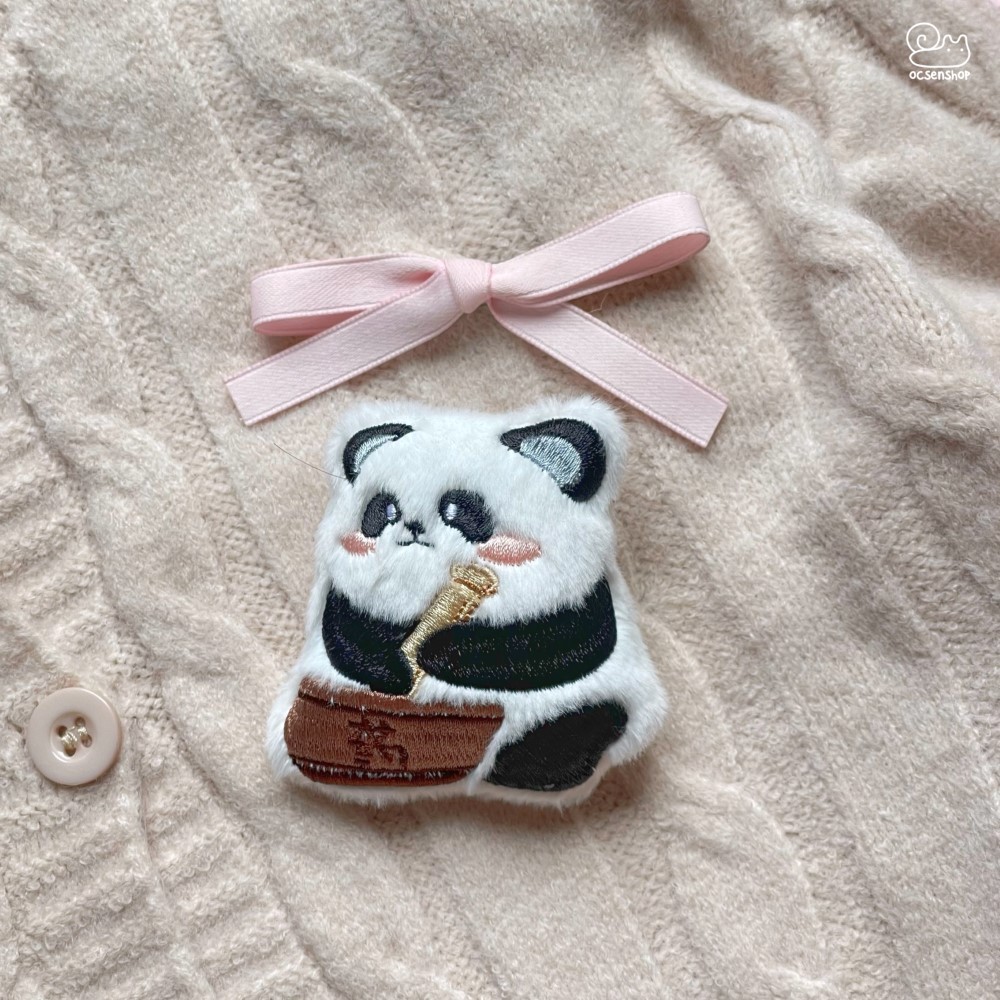 Pin cài áo bông Panda