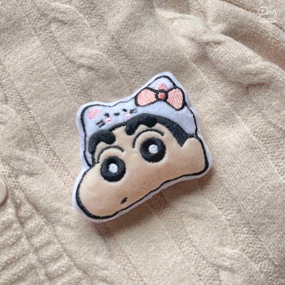 Pin cài áo bông Shin cosplay sanrio