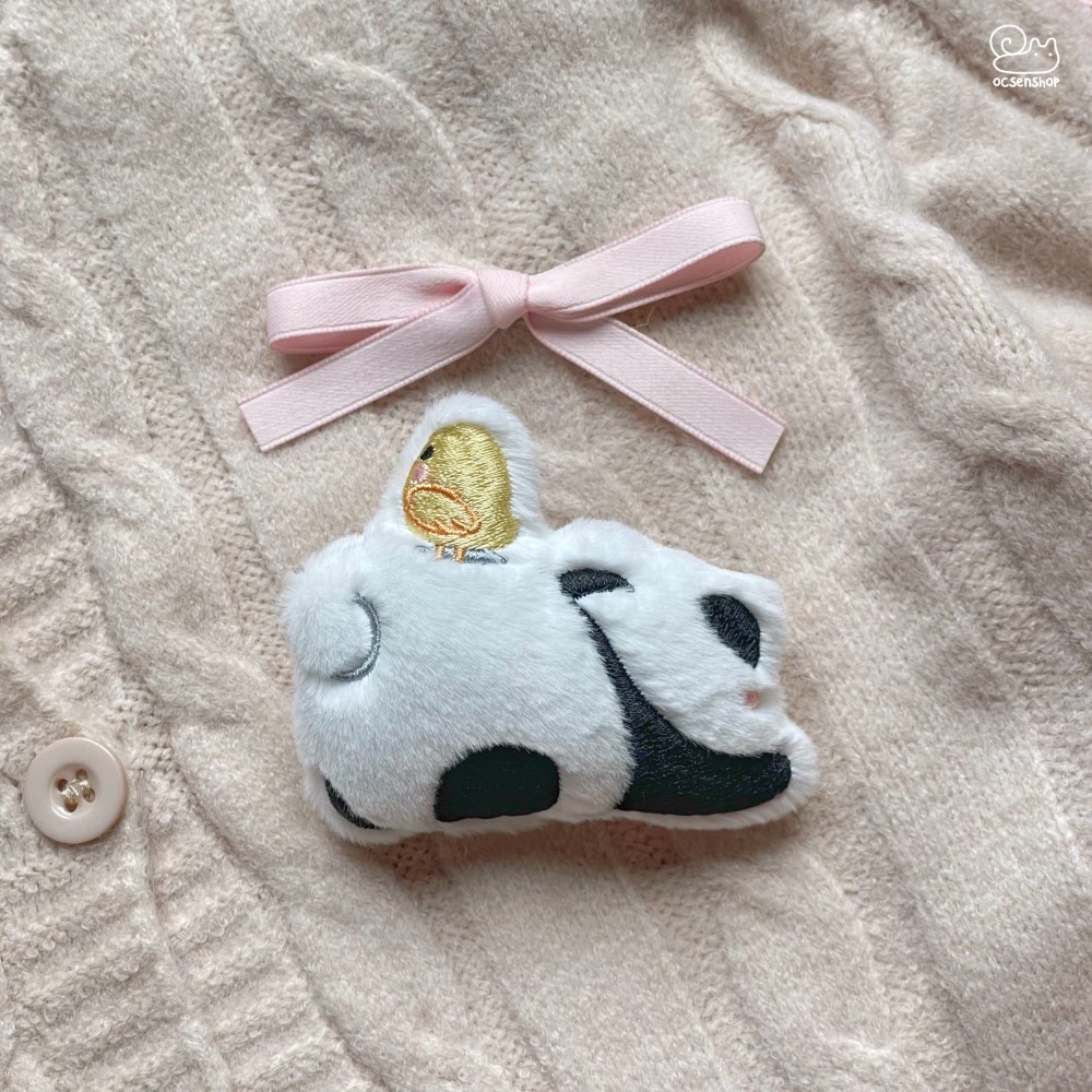 Pin cài áo bông Panda