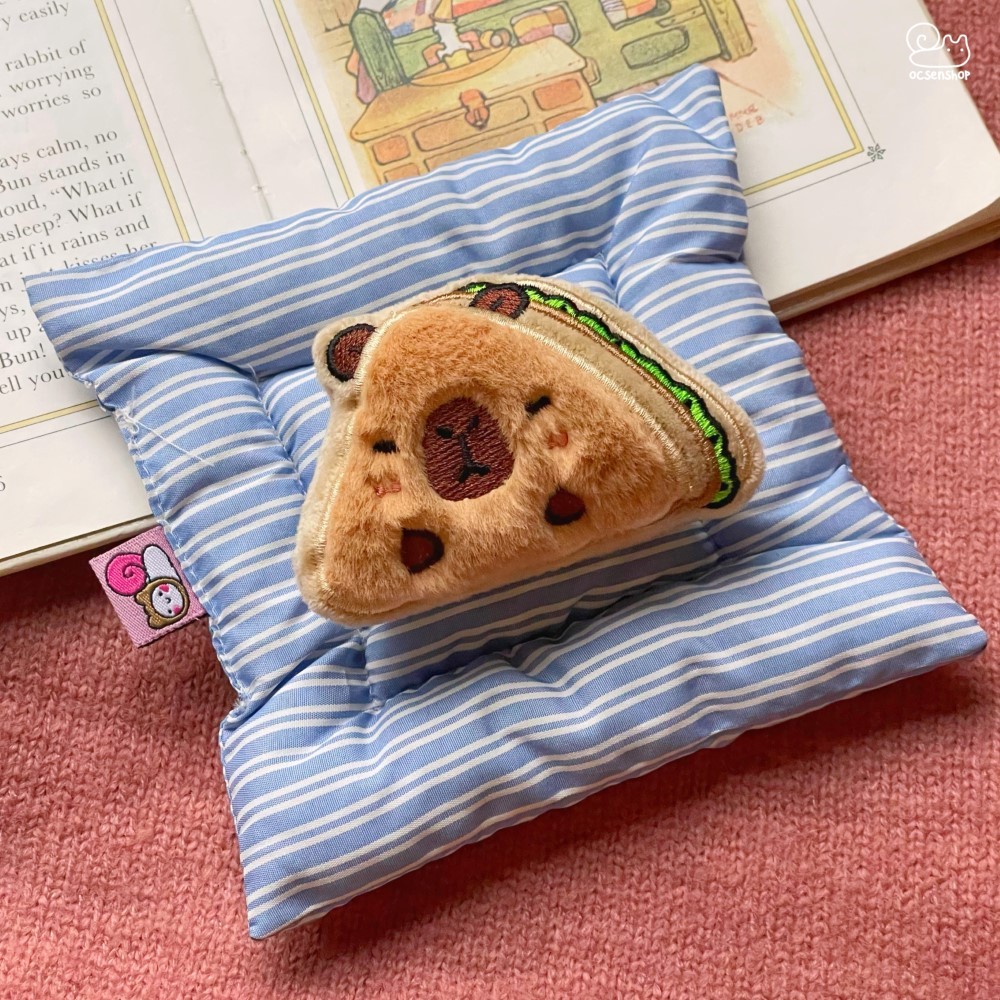 Pin cài áo bông Capybara cosplay đồ ăn