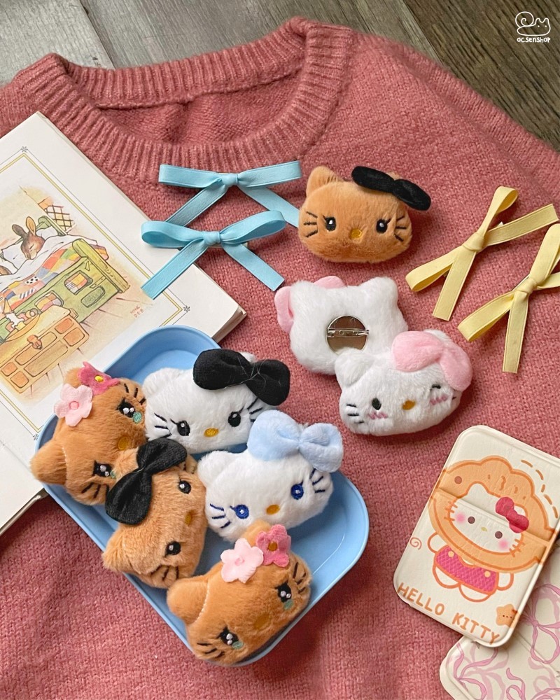 Pin cài áo bông mặt Hello Kitty