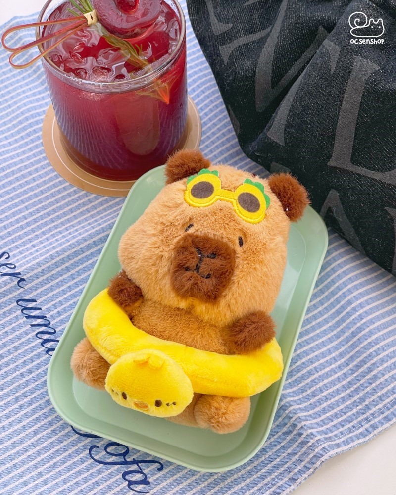 Móc khóa Capybara bãi biển