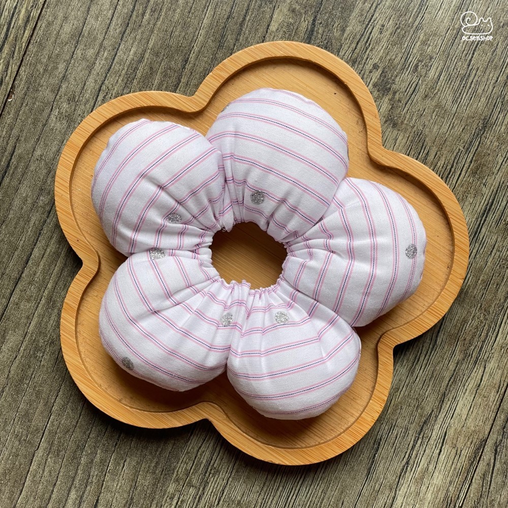Scrunchie hoa bông phồng họa tiết