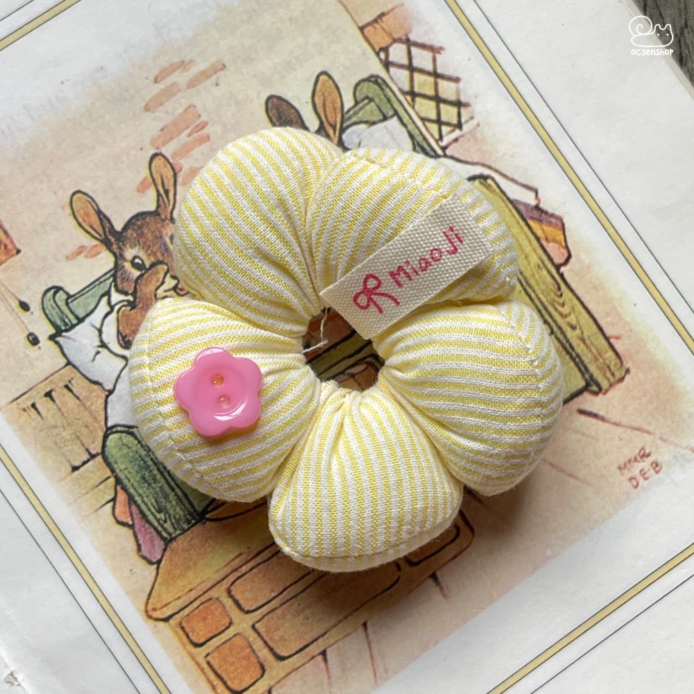 Scrunchie hoa bông phồng họa tiết