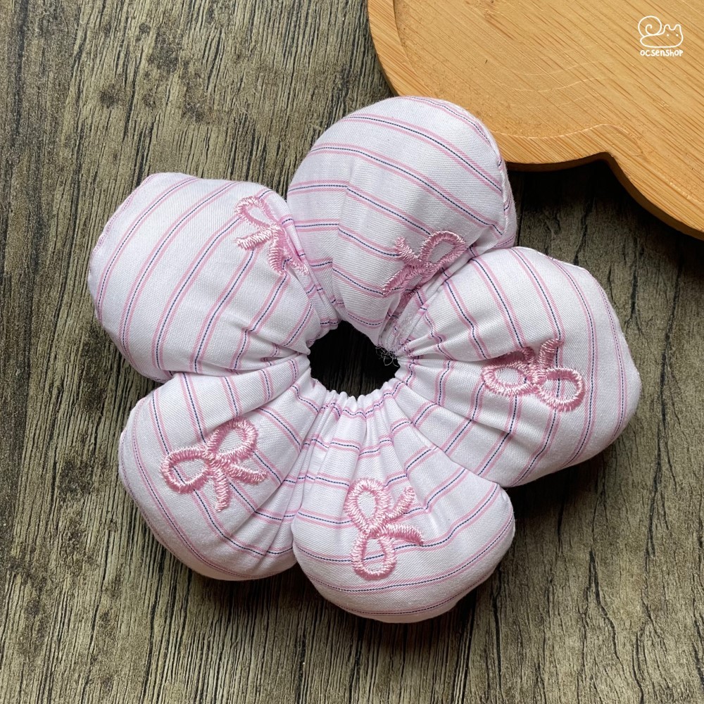 Scrunchie hoa bông phồng họa tiết