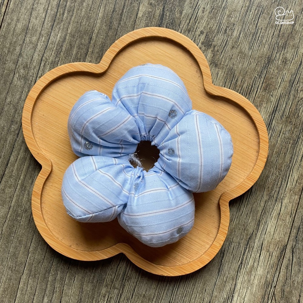 Scrunchie hoa bông phồng họa tiết