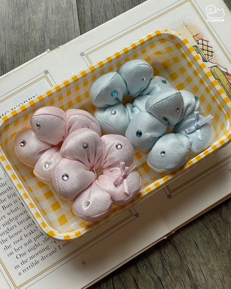Scrunchie hoa bông phồng họa tiết