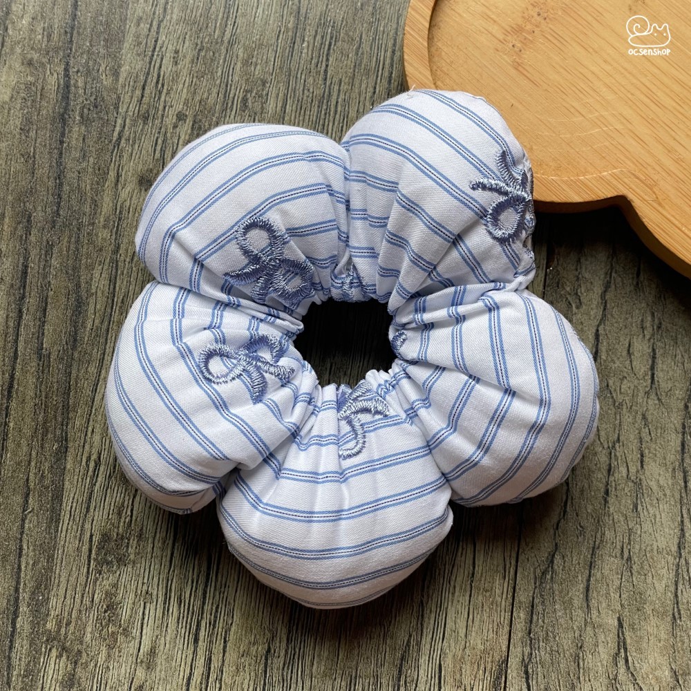 Scrunchie hoa bông phồng họa tiết