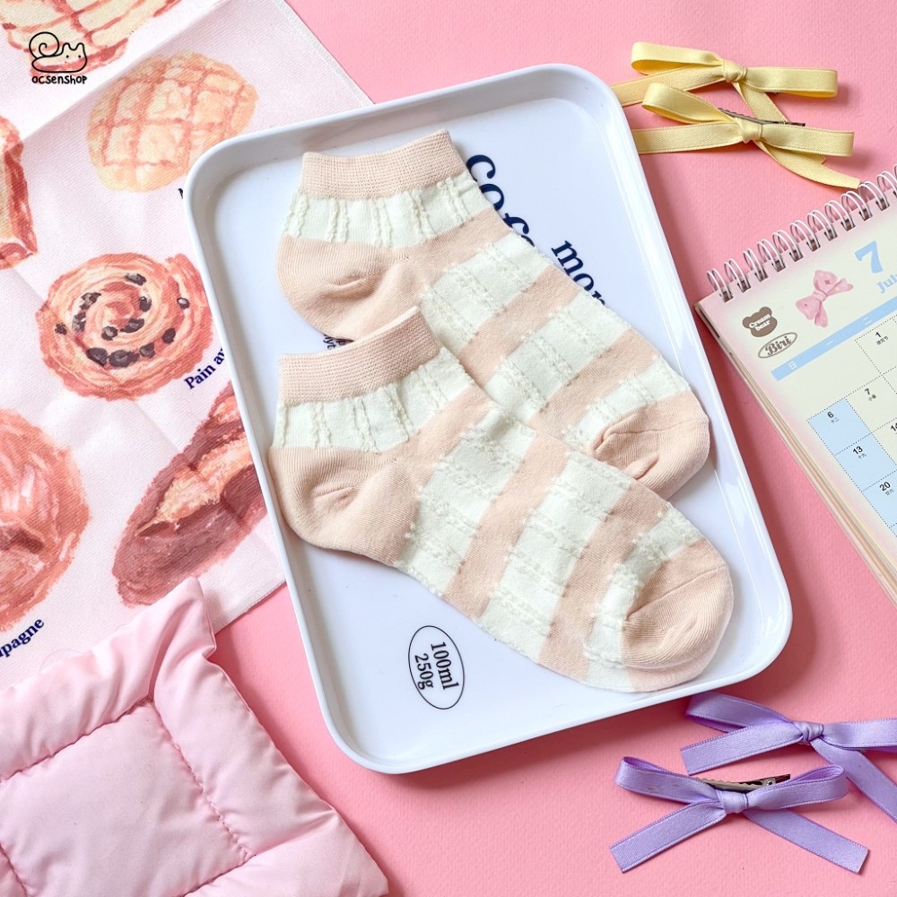 Tất ngắn cổ họa tiết