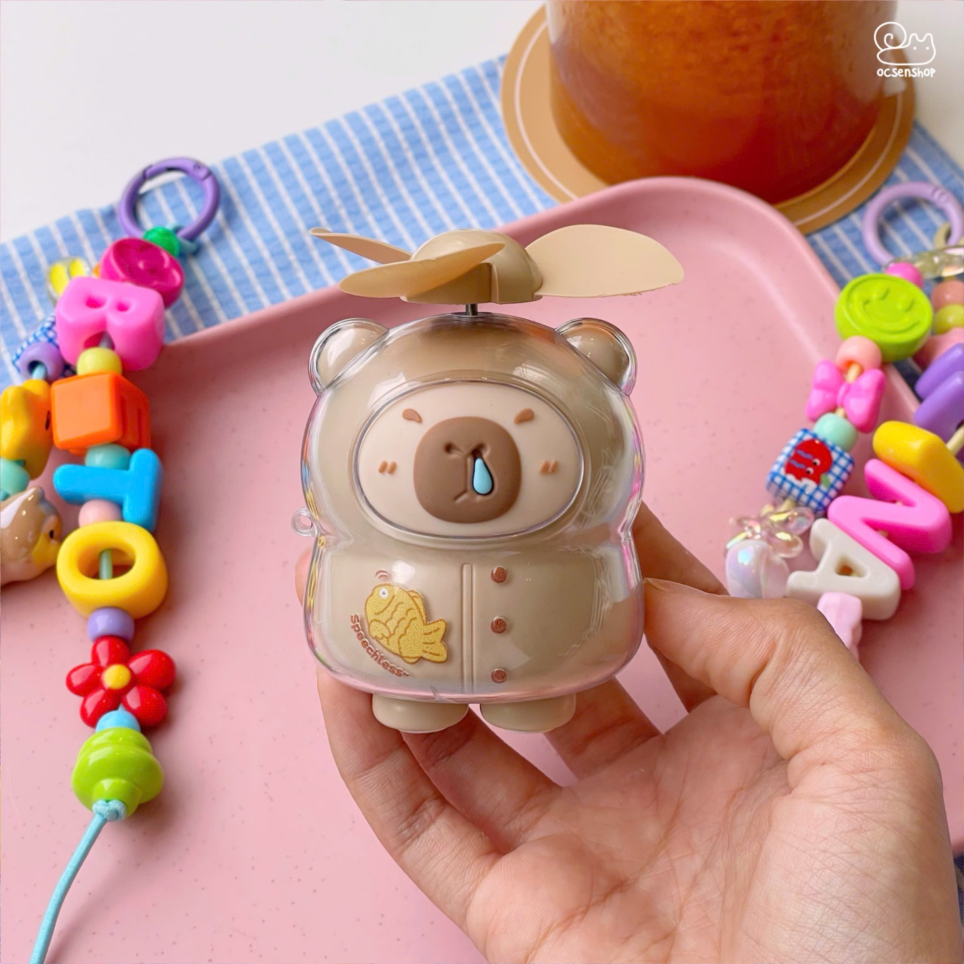 Quạt USB Capybara mặc áo mưa (300-500mAH)