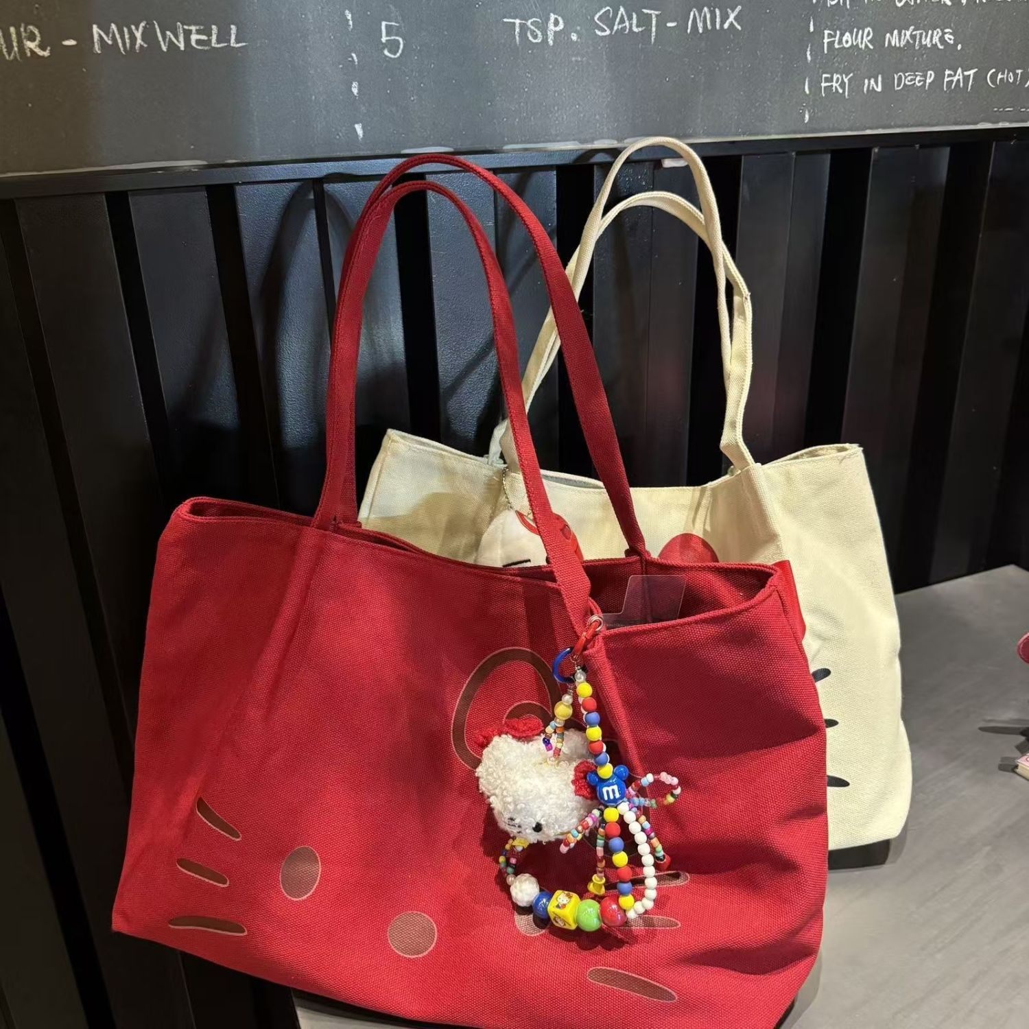 Totebag mặt Hello Kitty