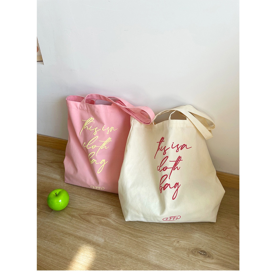 Totebag This is a cloth bag
