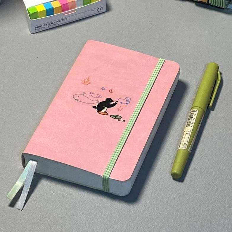 Sổ A6 bìa hồng kèm sticker chim cánh cụt