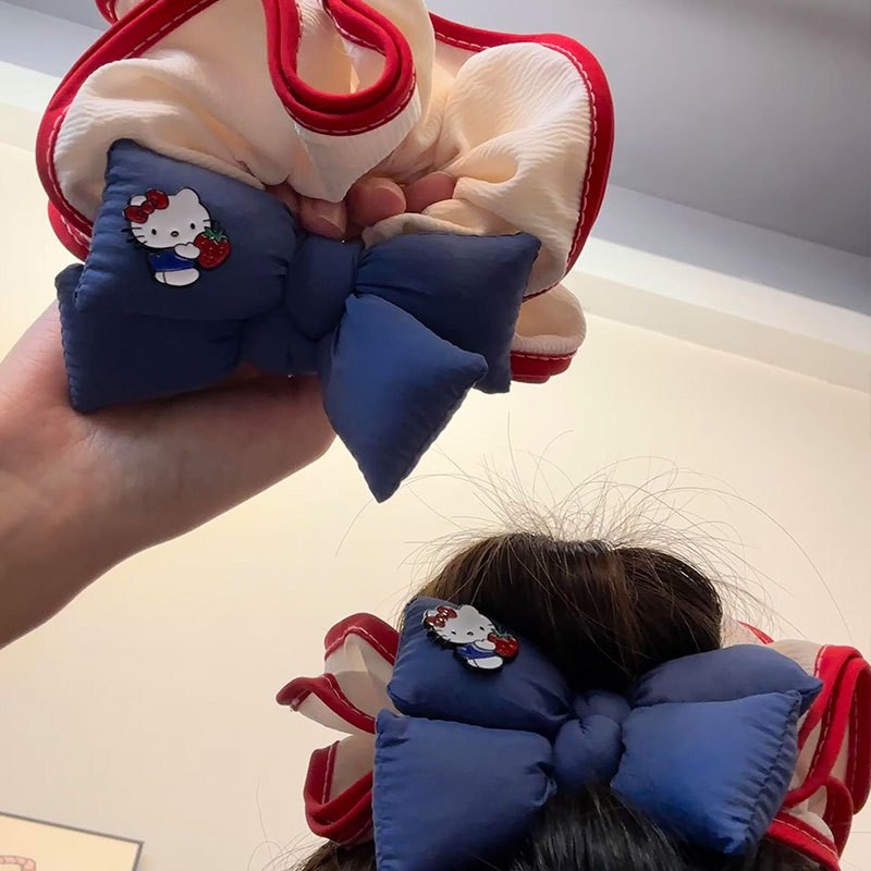 Scrunchie Nơ xanh charm Hello Kitty