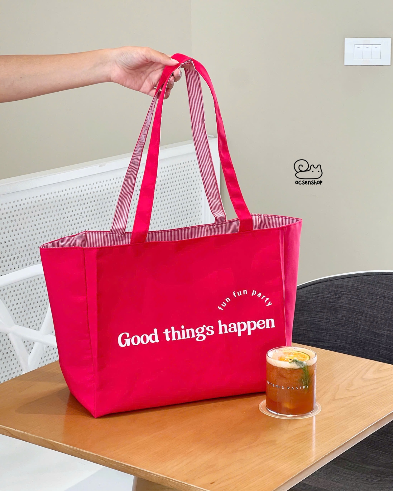 Totebag Good things happen 2 mặt