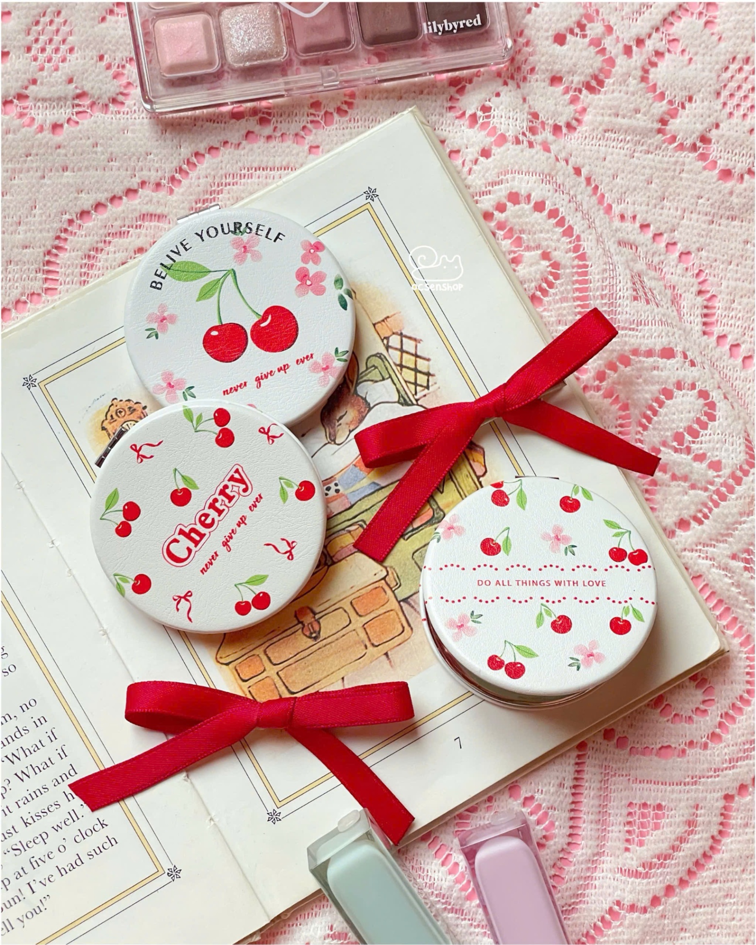 Gương gập 2 mặt tròn Cherry