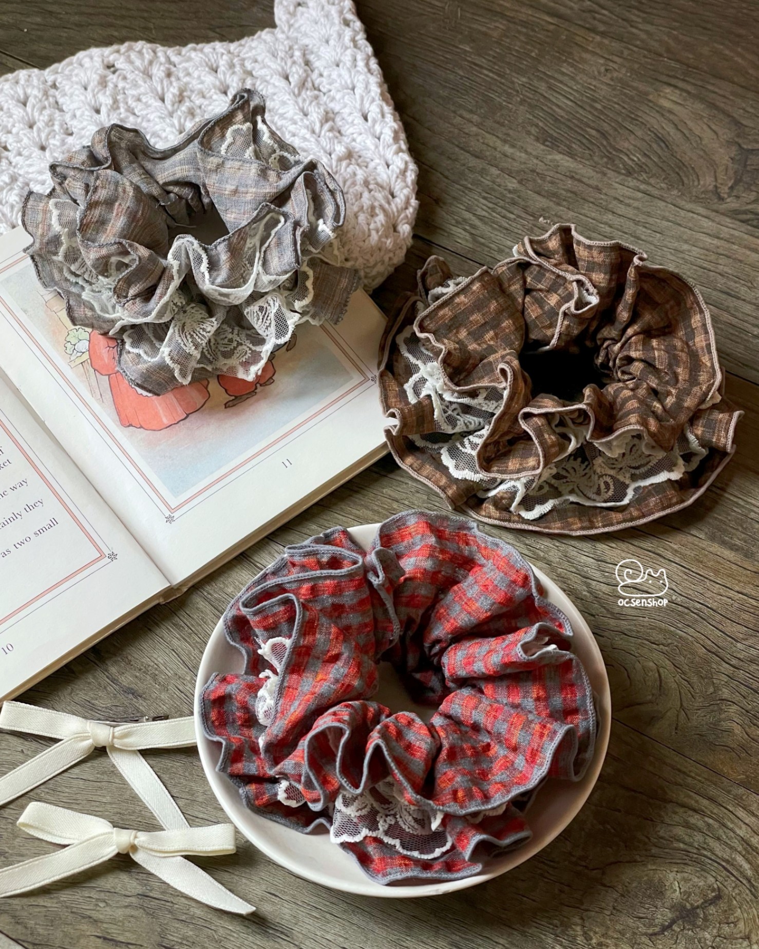 Scrunchie kẻ ô kèm ren (4 lớp)