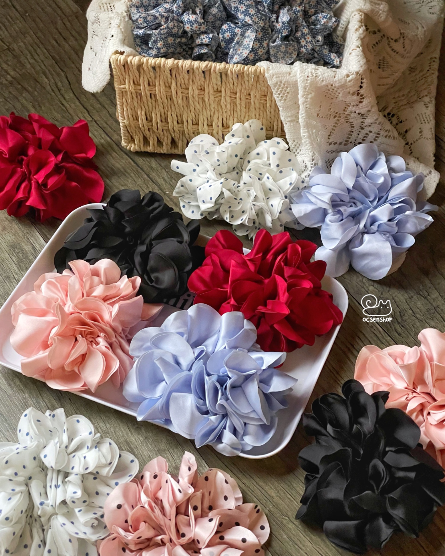 Scrunchie hình cánh hoa