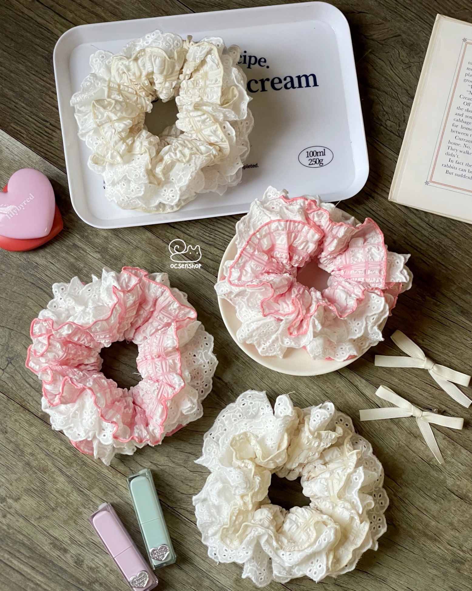 Scrunchie vải kẻ ô xốp kèm ren (4 lớp)