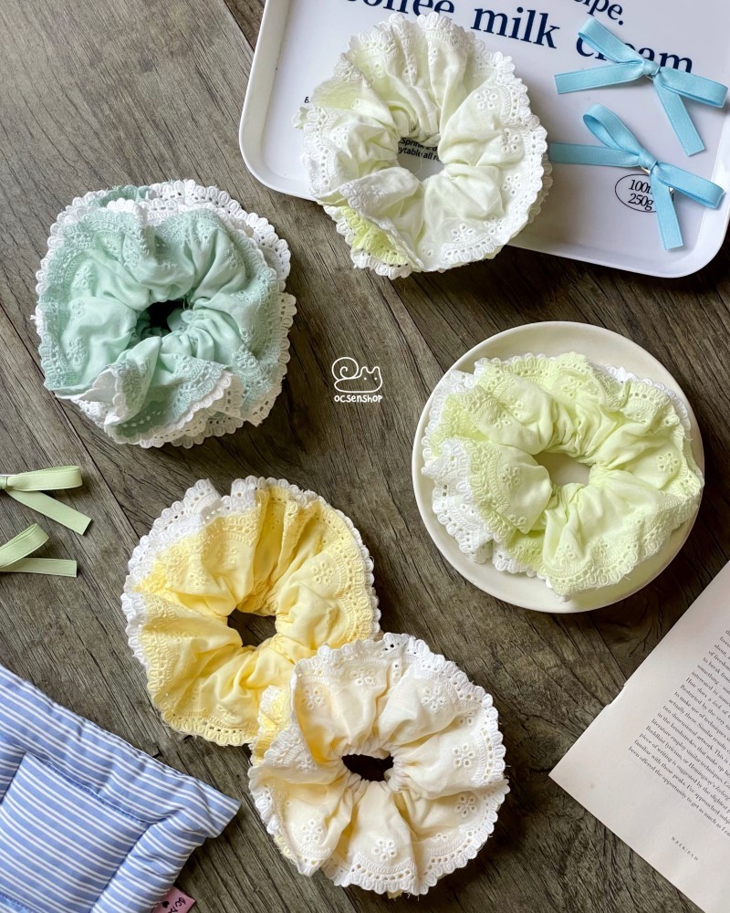 Scrunchie trơn màu viền ren (4 lớp)
